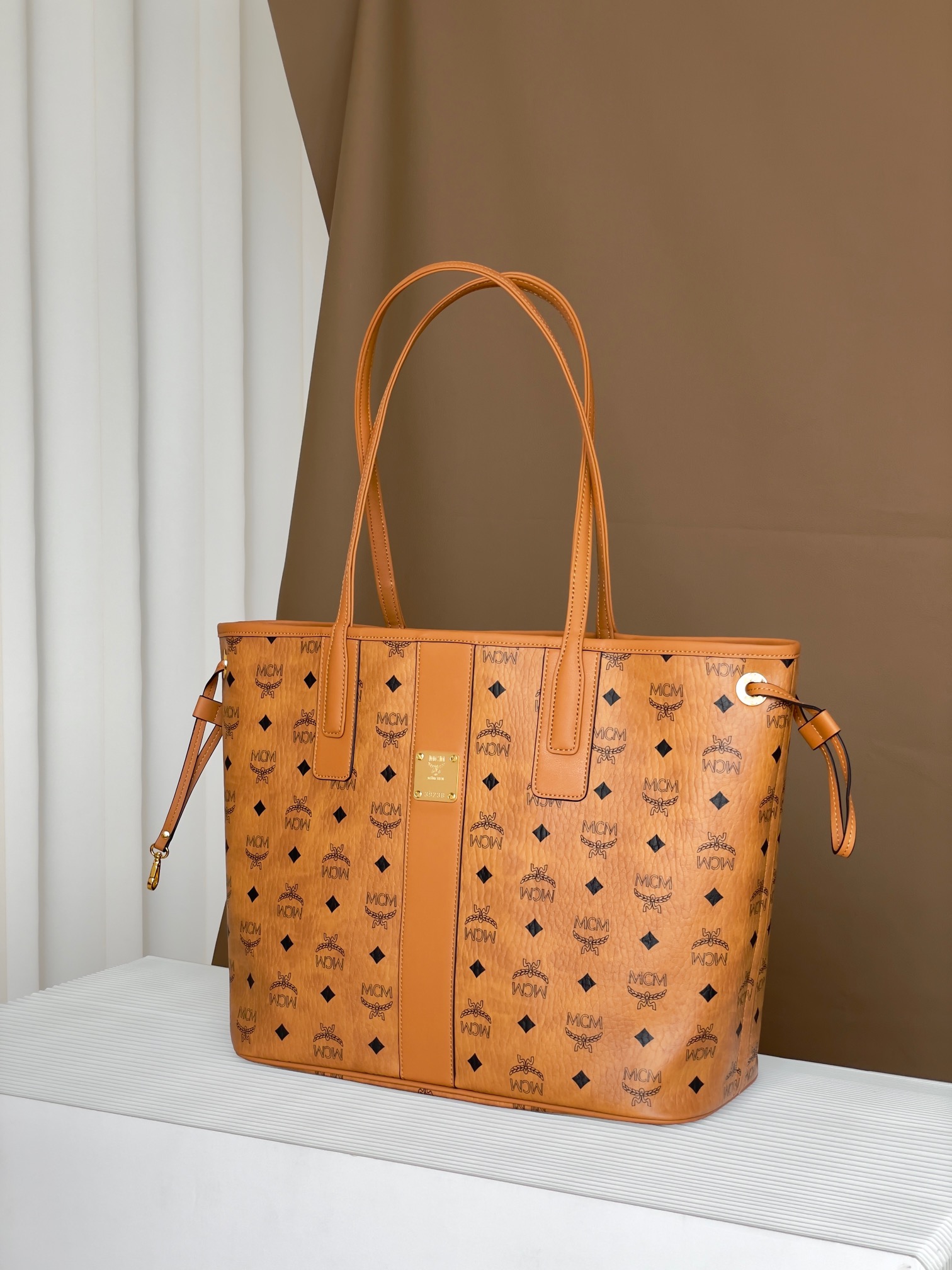 MCM LIZ VISETOS  1CO001 (BROWN)