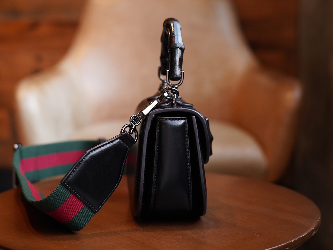 T&uacute;i X&aacute;ch Nữ Gucci Bamboo 1947 686864 M&agrave;u Đen 