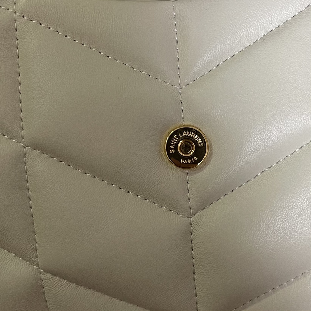 T&uacute;i x&aacute;ch YSL Loulou Puffer 759337 M&agrave;u Trắng