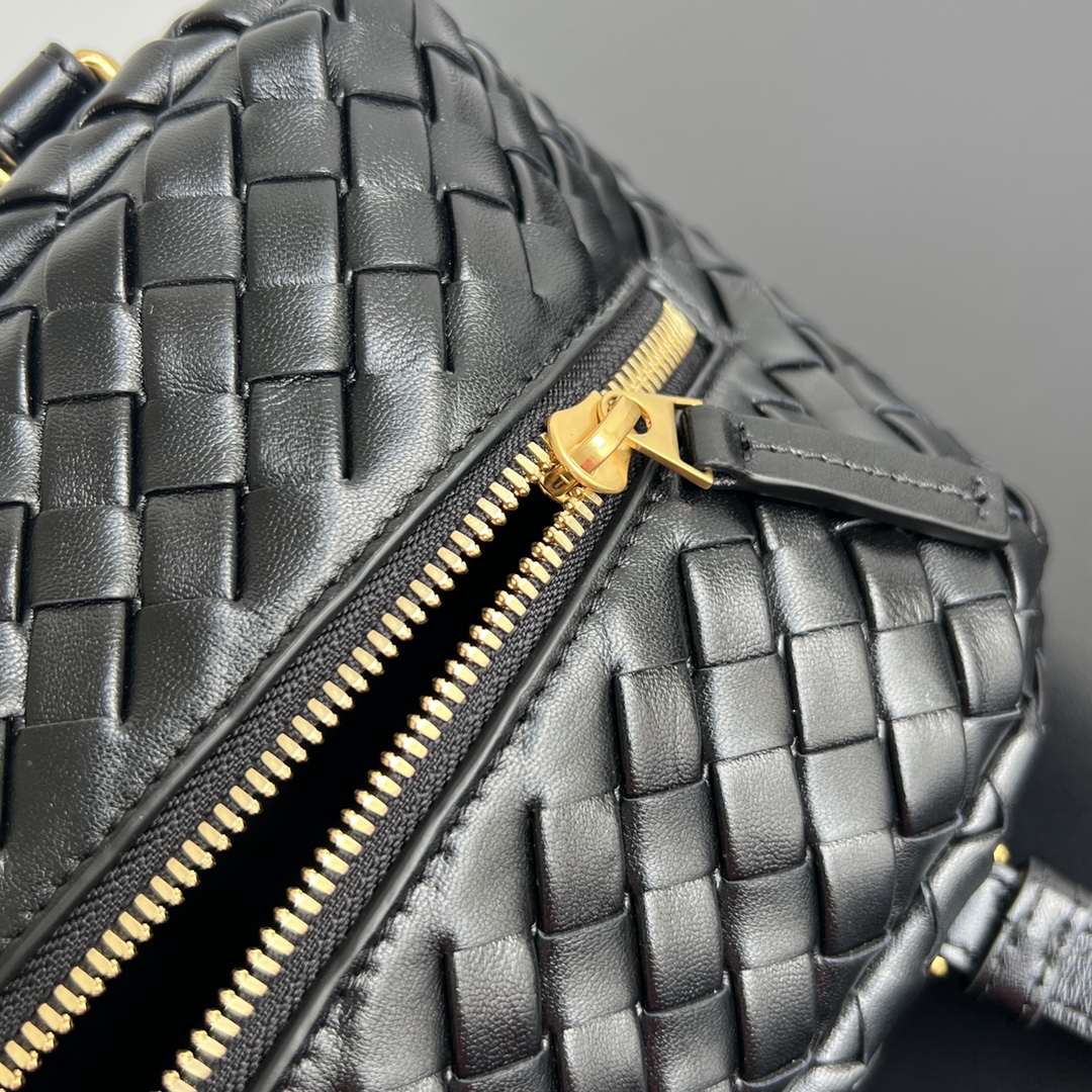 Túi xách nữ bottega veneta màu đen 796258