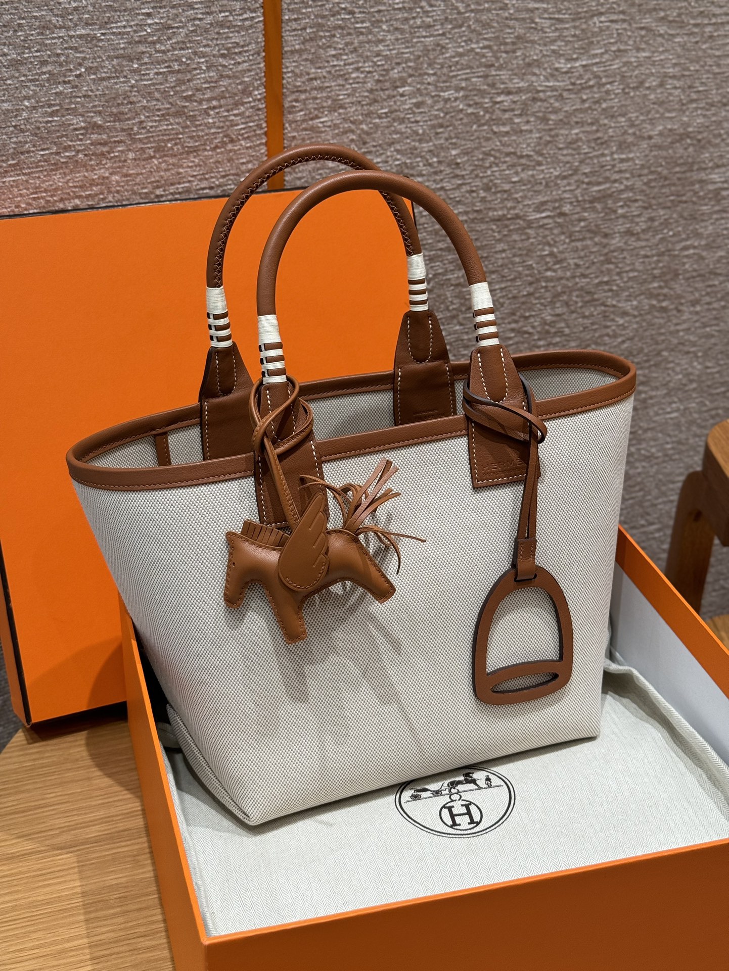 Túi xách hermes Steeple  màu trắng