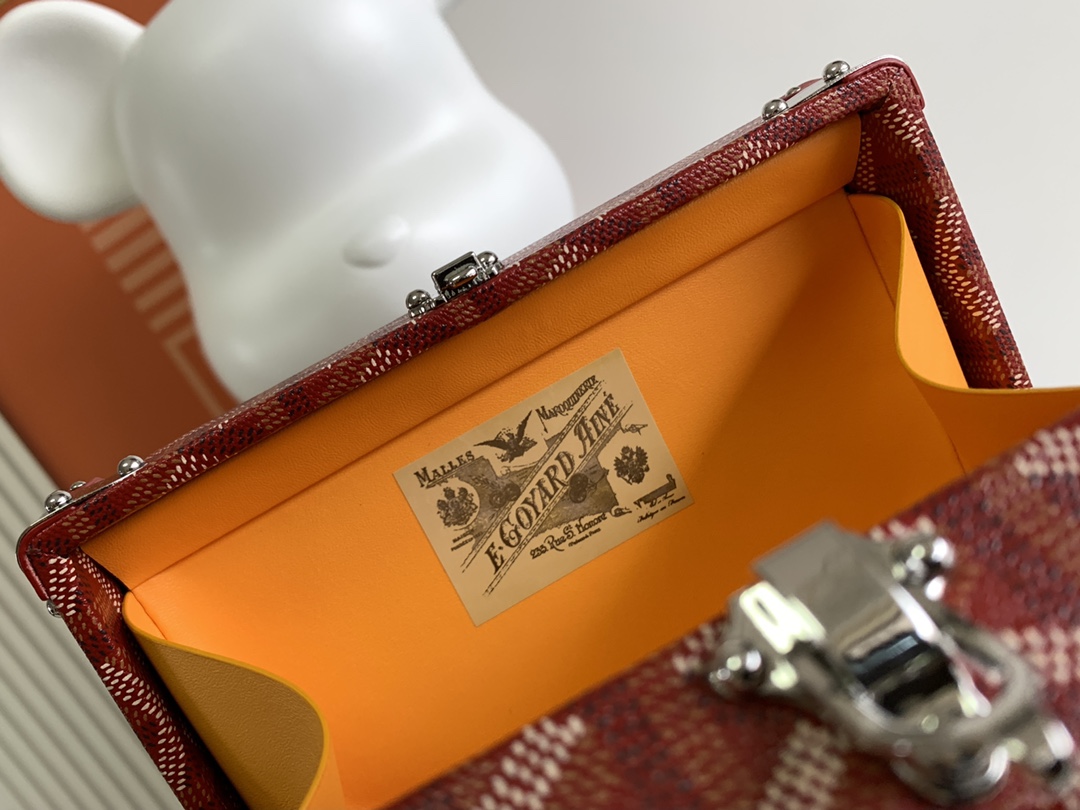 Goyard Minaudière 8210 (red)