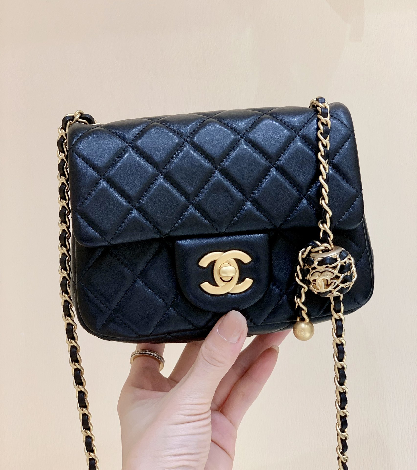 T&uacute;i X&aacute;ch Chanel CF Mini M&agrave;u Đen AS1786 