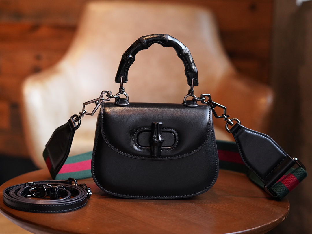 Túi Xách Nữ Gucci Bamboo 1947 686864 Màu Đen