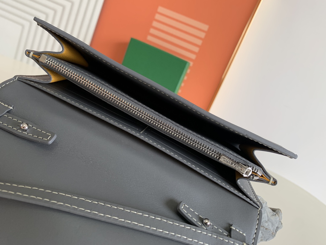 Goyard Varenne M8118 (grey)