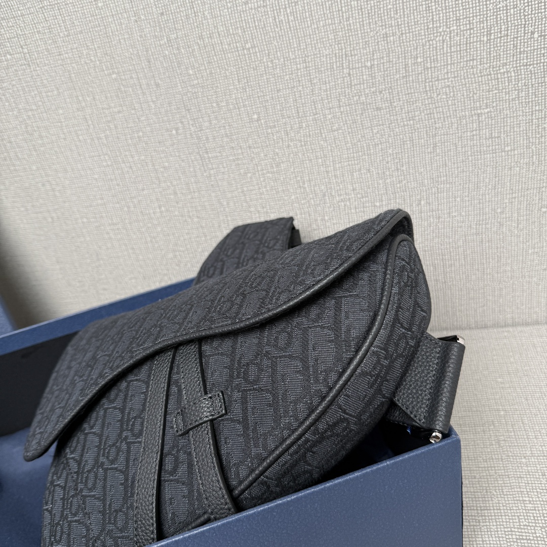 Túi đeo chéo Dior Oblique 9032