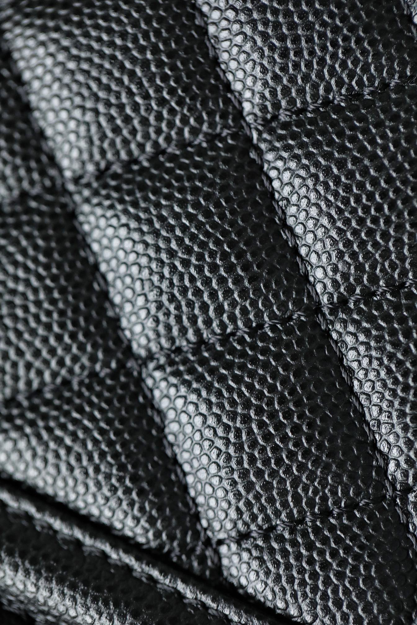 T&uacute;i x&aacute;ch Channel Le boy đen d&acirc;y v&agrave;ng 