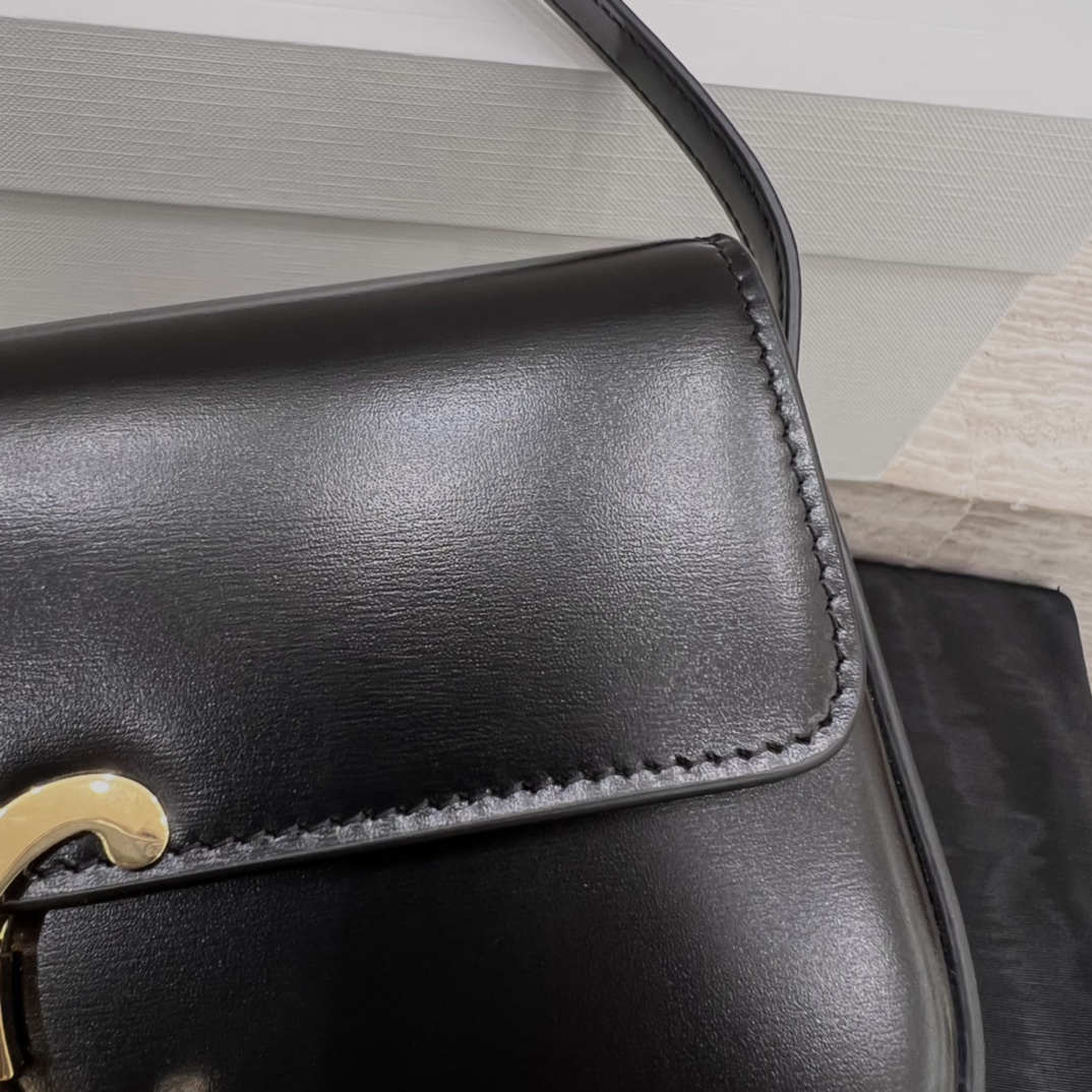 T&uacute;i X&aacute;ch Celine Nữ Claude 194143 M&agrave;u Đen 