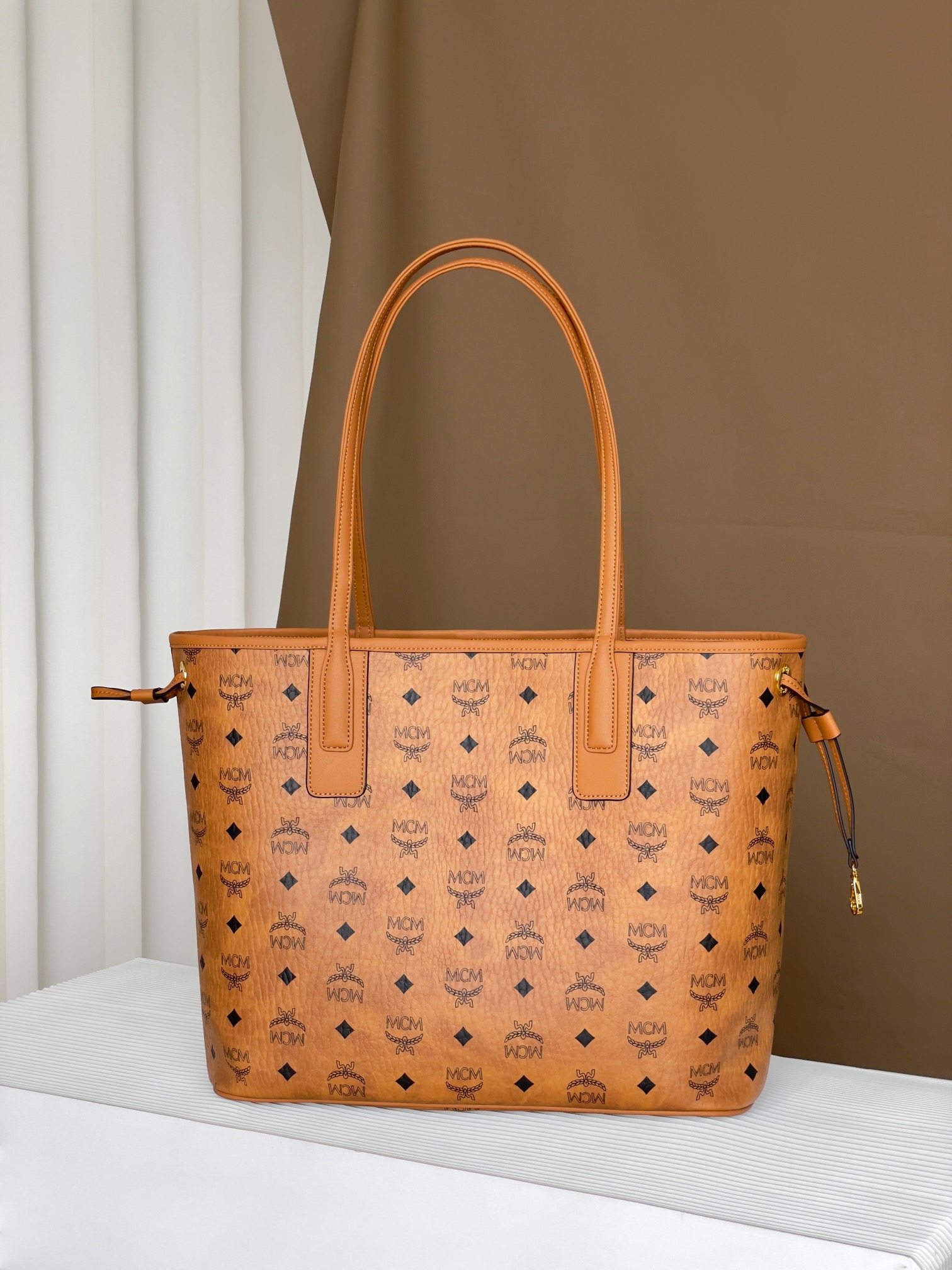 MCM LIZ VISETOS  1CO001 (BROWN)
