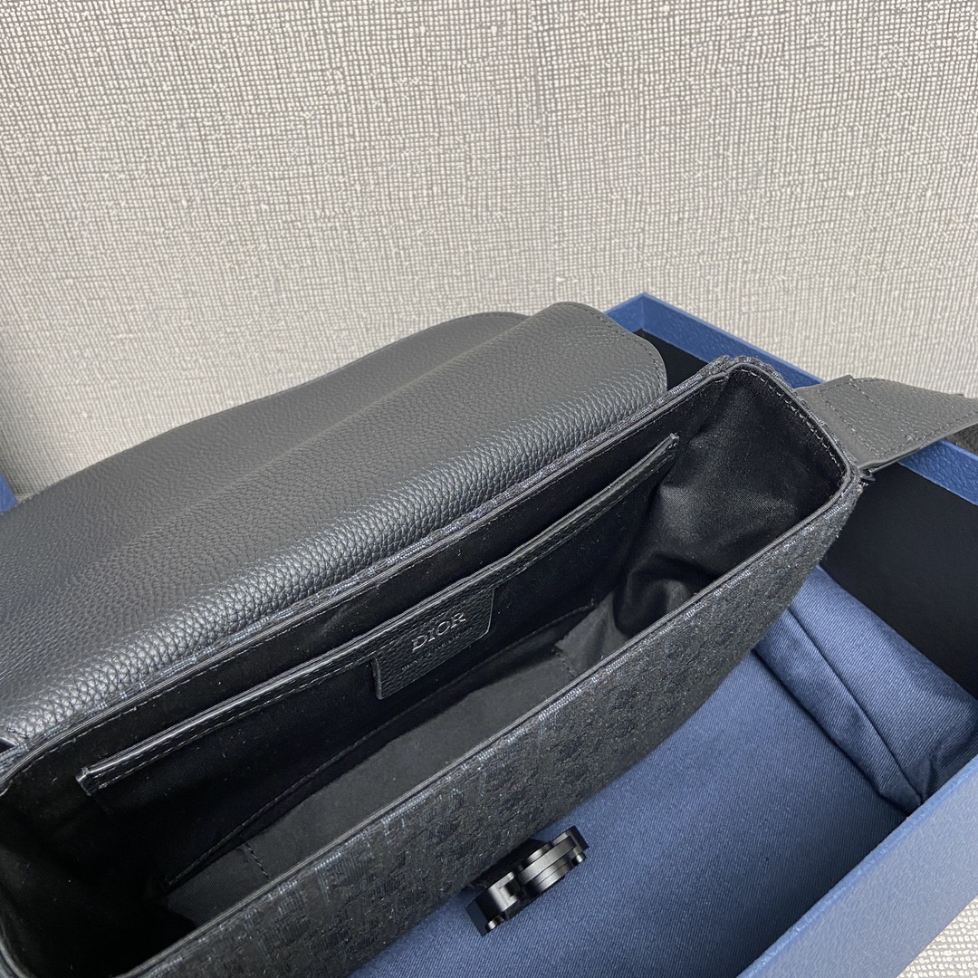 Túi Xách Dior Oblique Màu Đen 9957