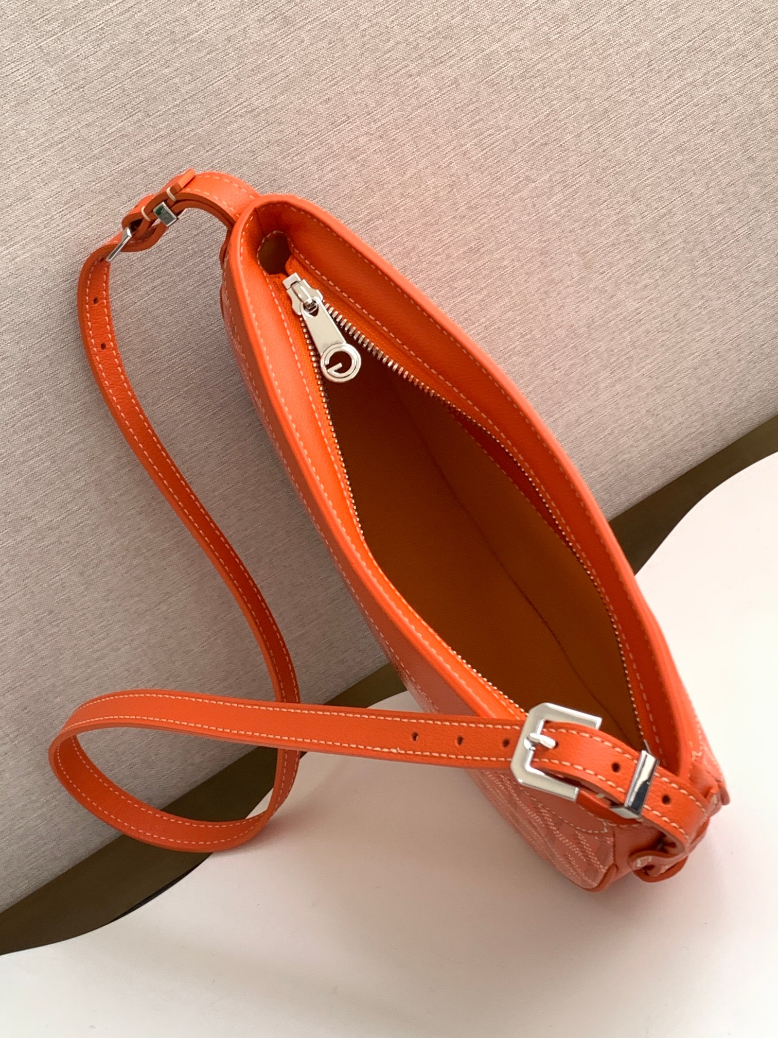GOYARDINE 8219 (orange)