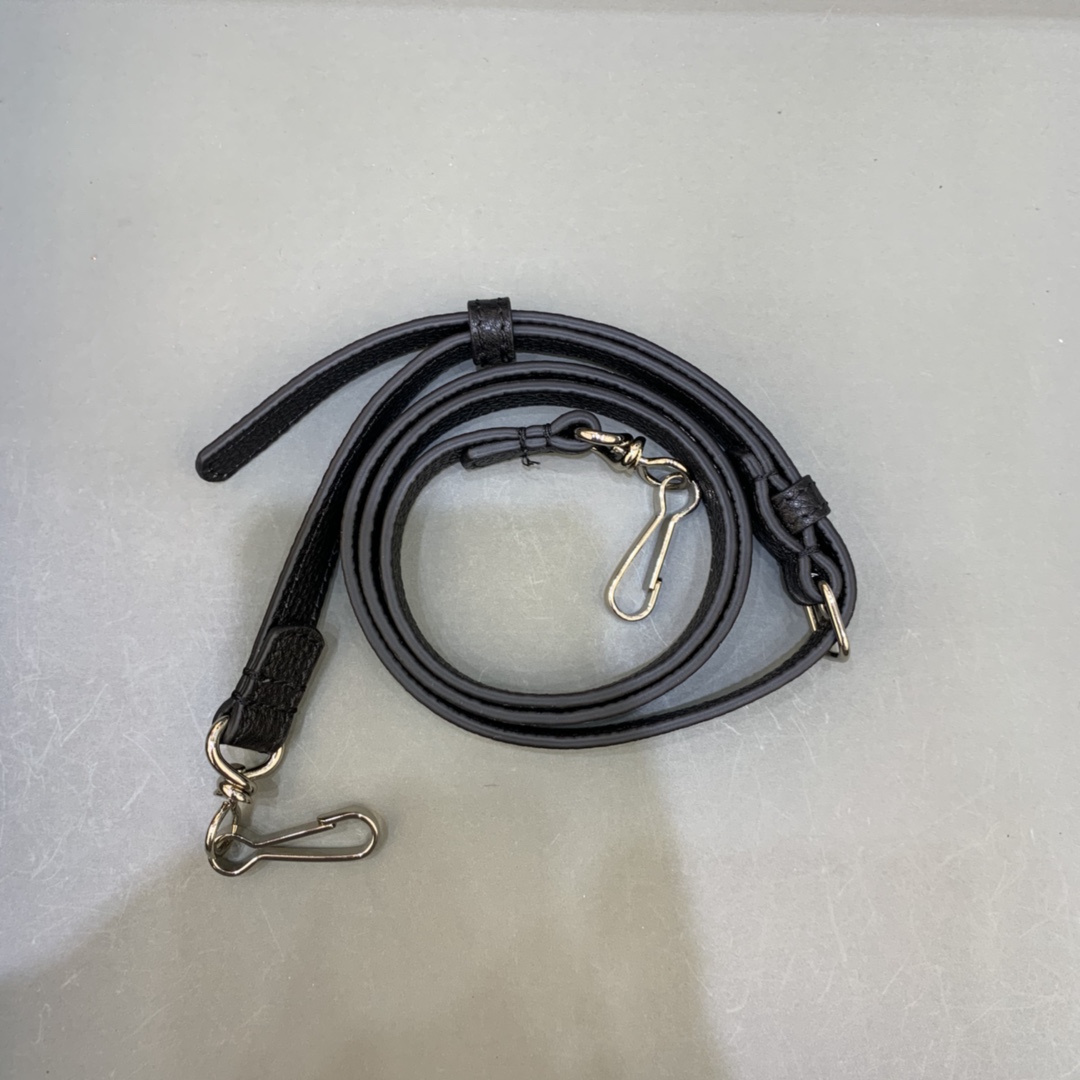 Túi xách nữ BALENCIAGA 204780 màu đen