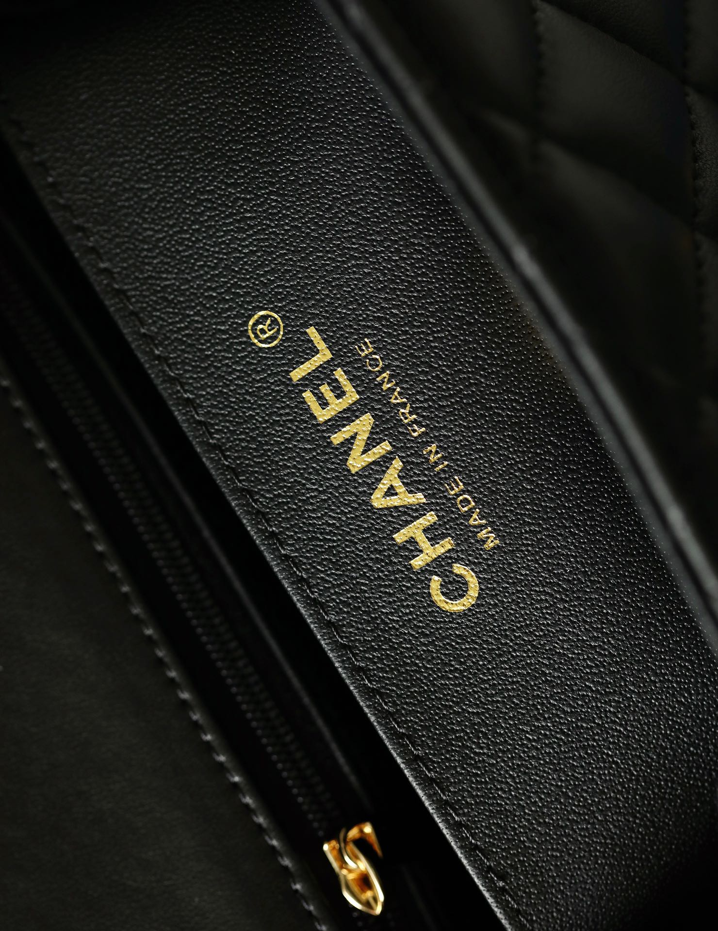 T&uacute;i x&aacute;ch Channel Classic A1115 m&agrave;u đen da cừu 