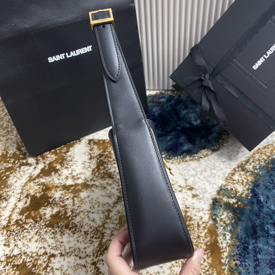 YSL LE 5A7 657228 (Black)