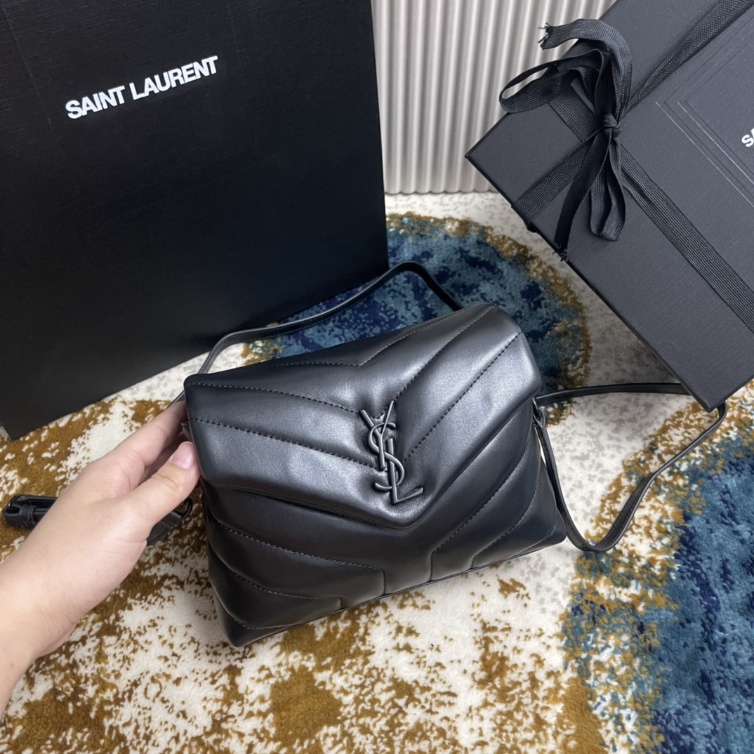 T&uacute;i X&aacute;ch YSL Loulou 392255 M&agrave;u Đen