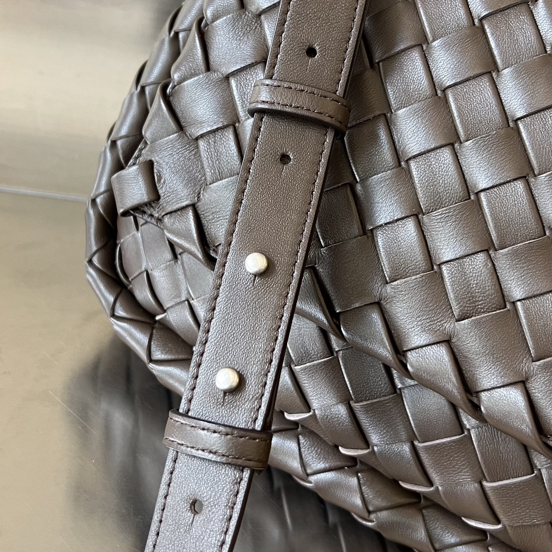 Túi xách nữ bottega veneta màu nâu 755659