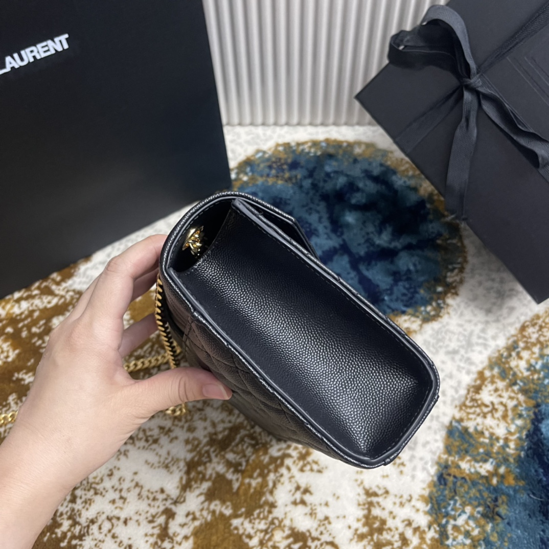 YSLEnveloppe 526286 (Black-gold)