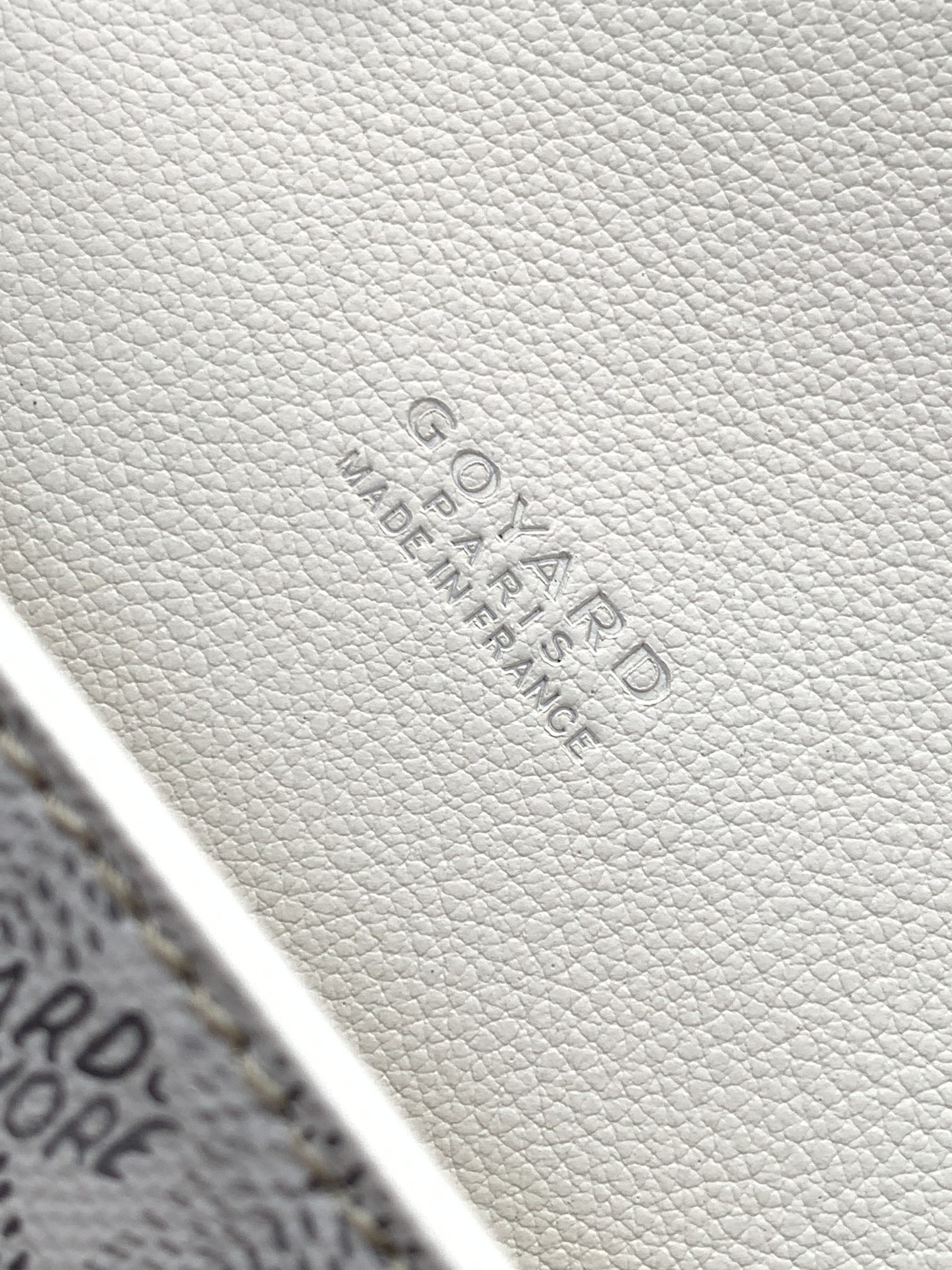 Goyard  Chypre Pouch-Wallet  8218 (white)