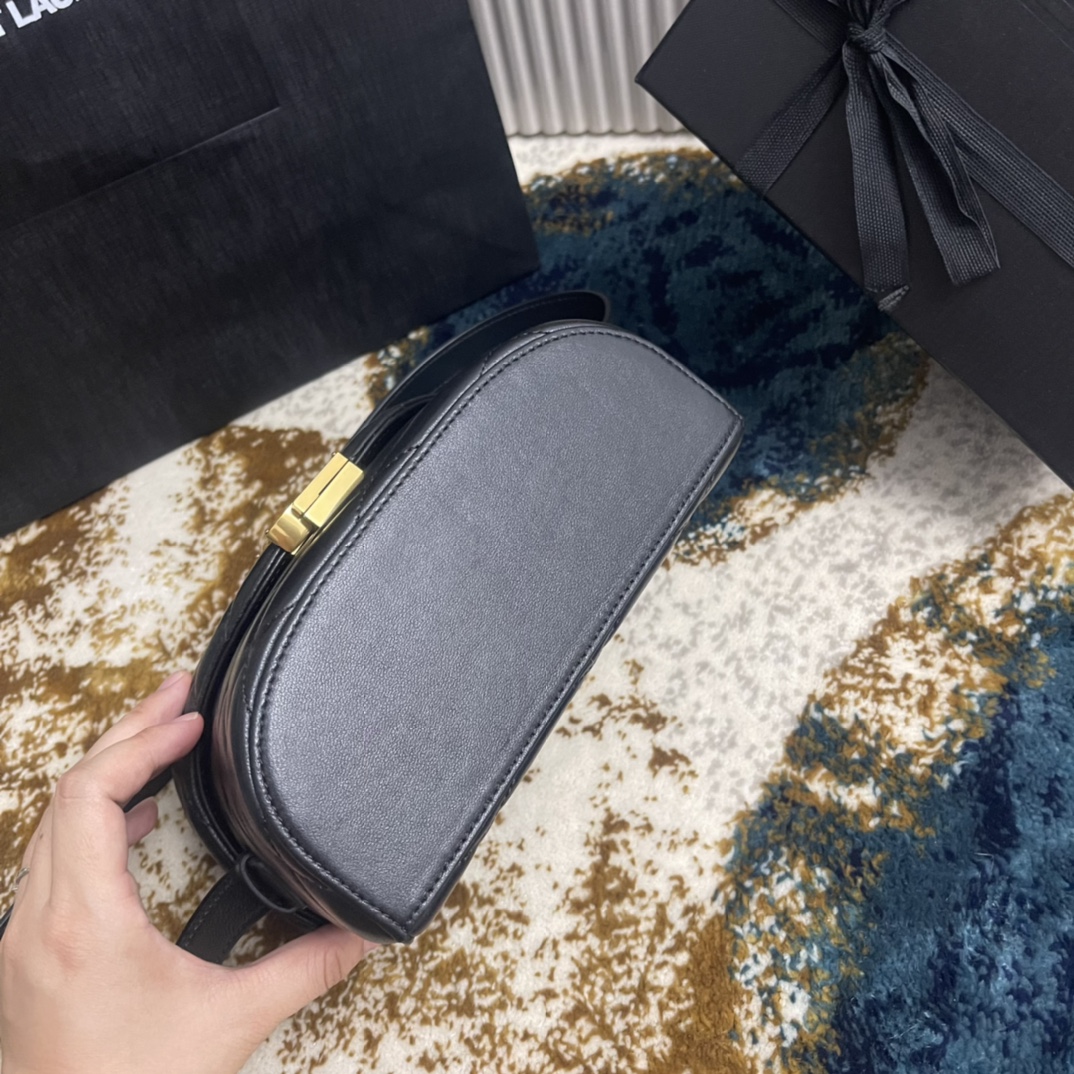 T&uacute;i x&aacute;ch YSL June Box m&agrave;u đen 710080 