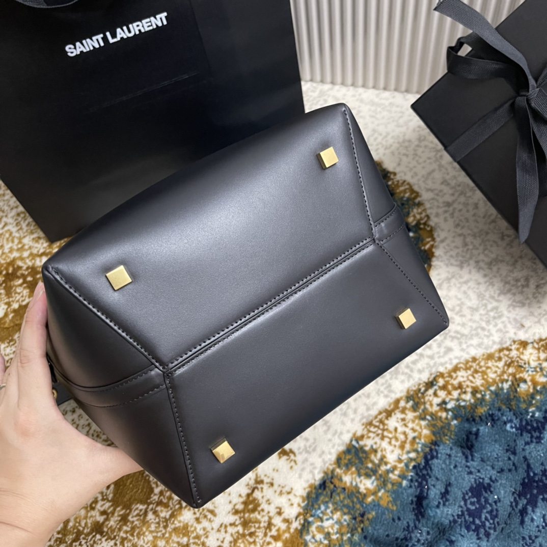 T&uacute;i x&aacute;ch YSL m&agrave;u đen 742828