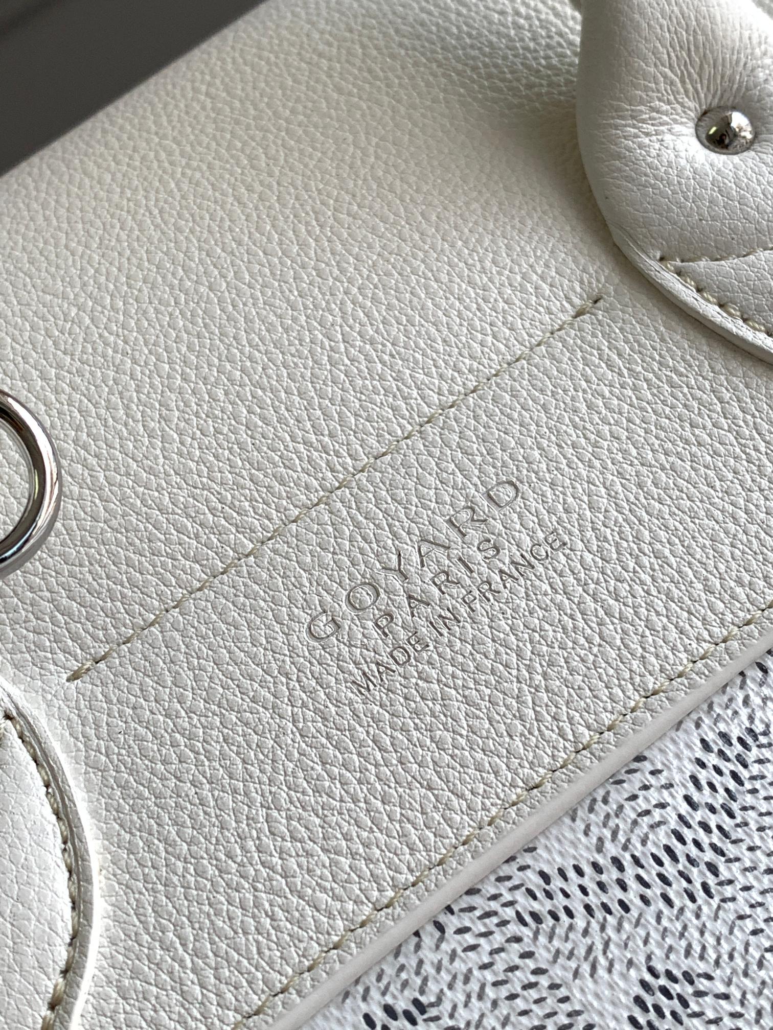 Balo Goyard Alpin 8035 M&agrave;u Trắng 