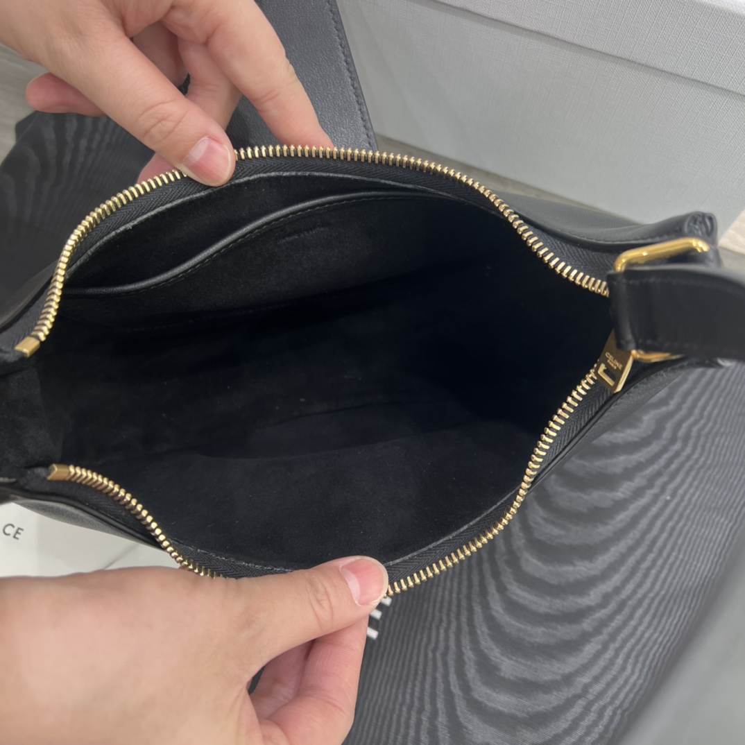 T&uacute;i X&aacute;ch Celine AVA Triomphe 114493 M&agrave;u Đen