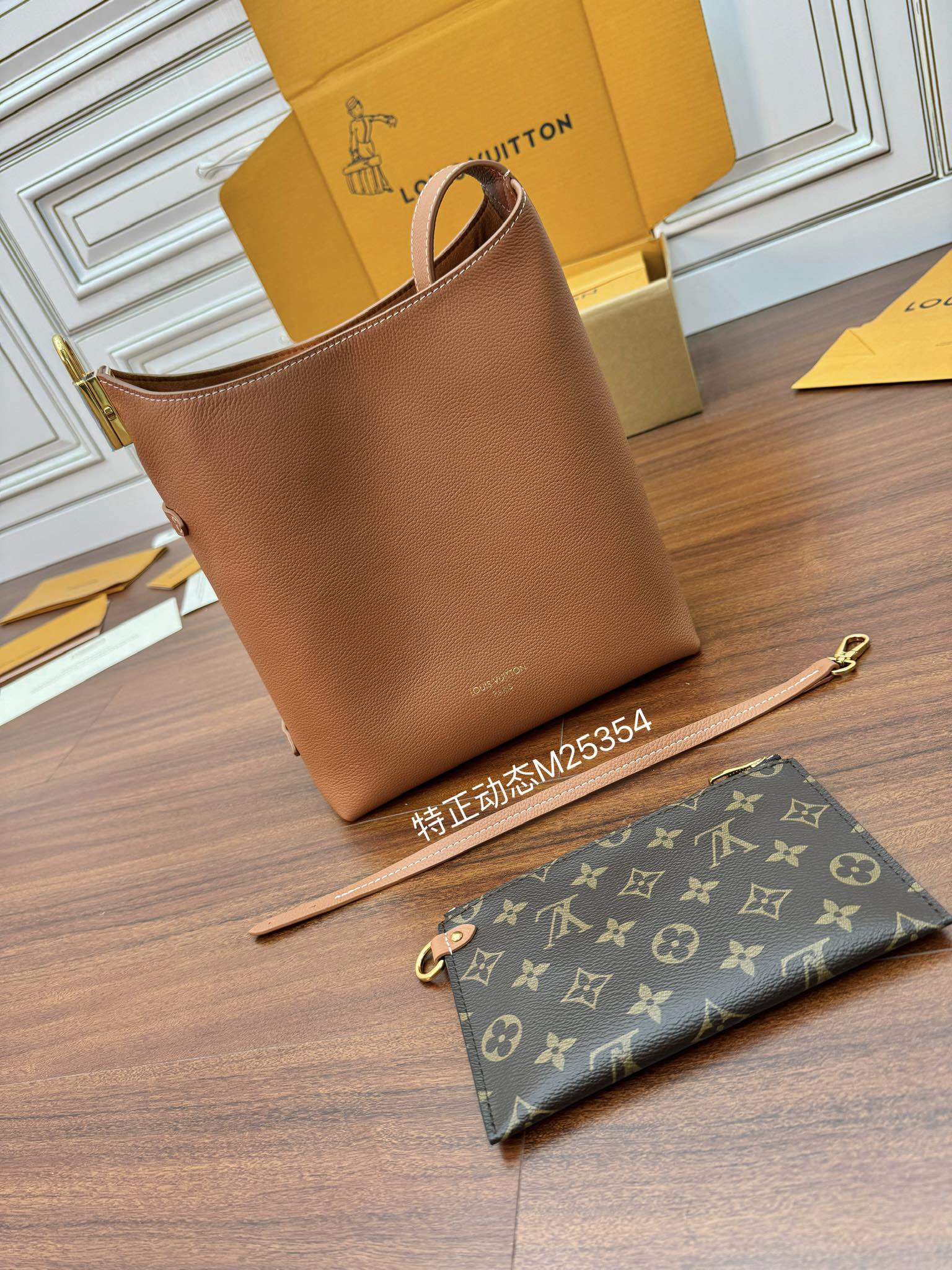 Sac Low Key Hobo PM    M25354