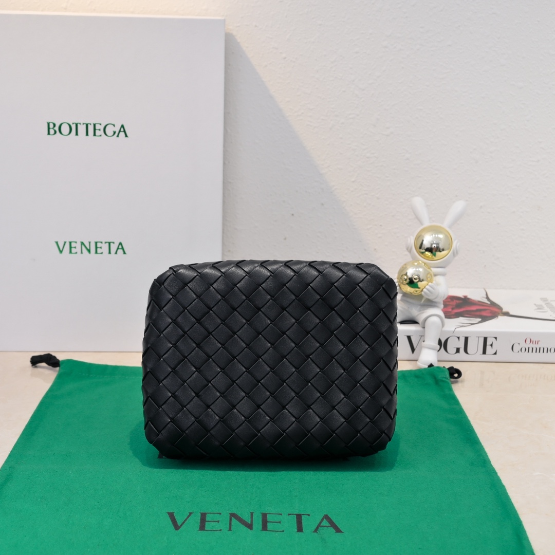 Túi xách nữ bottega veneta màu đen 6569