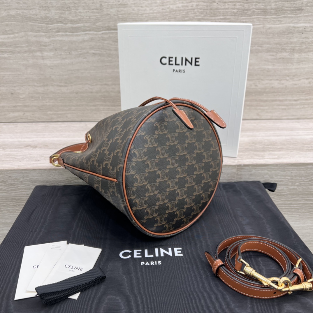 T&uacute;i X&aacute;ch Nữ Celine Clara 116882 Logo Celine 