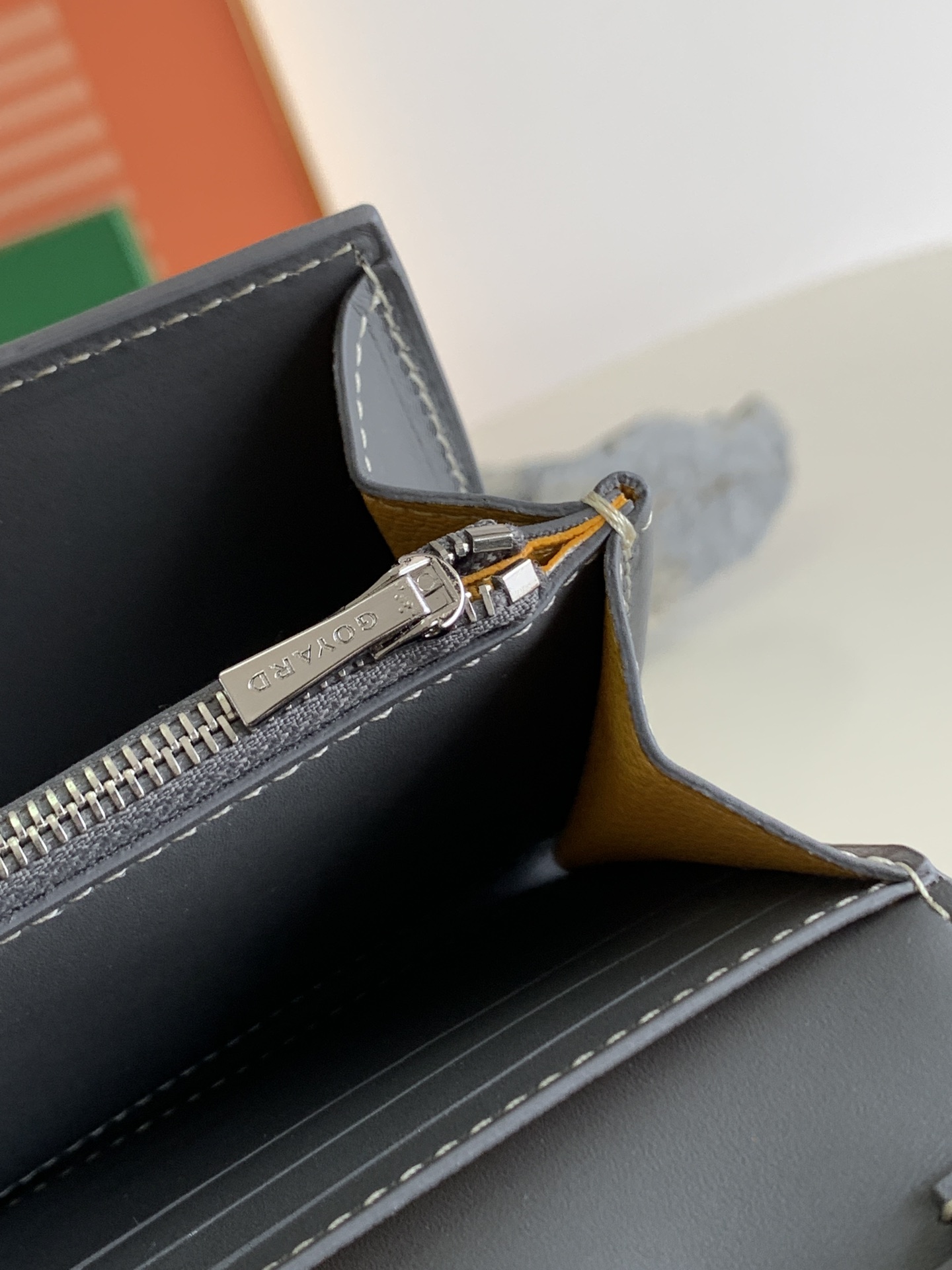 Goyard Varenne M8118 (grey)