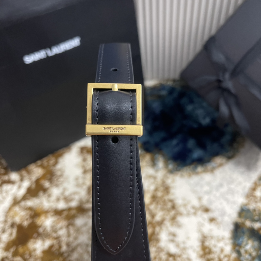 YSL LE 5A7 657228 (Black)