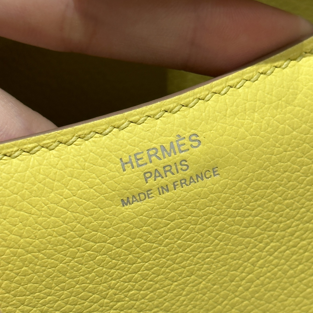 Túi xách  Hermes Constance màu vàng