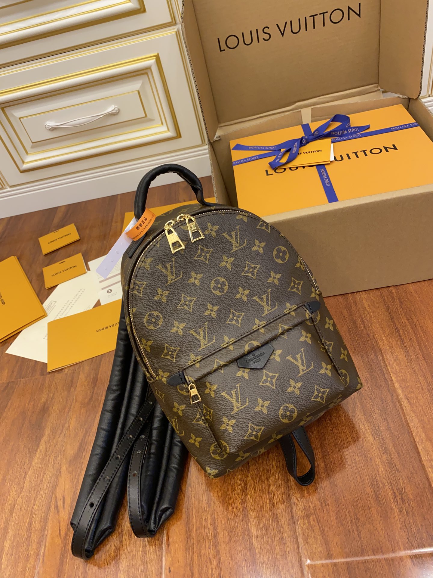 Balo LV Nữ Monogram Revesr  M44871