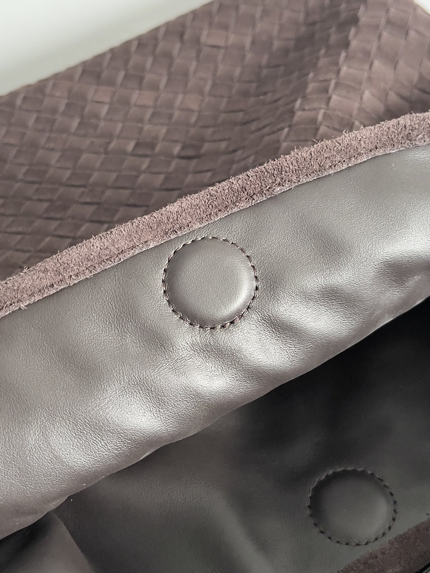 Túi Xách Bottega Veneta 763970 Màu Nâu Đậm