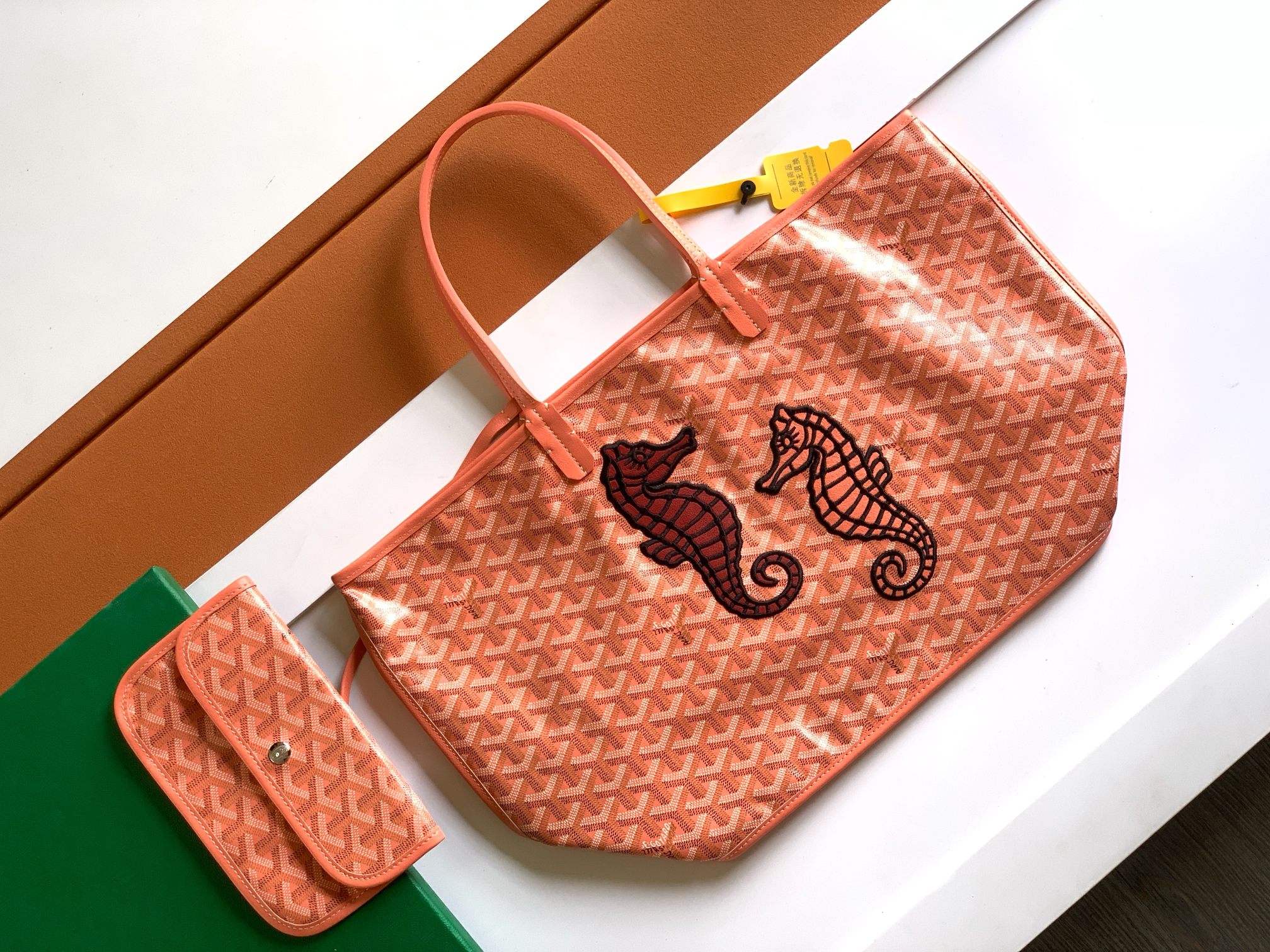 Goyard ANJOR  8017 (orange)