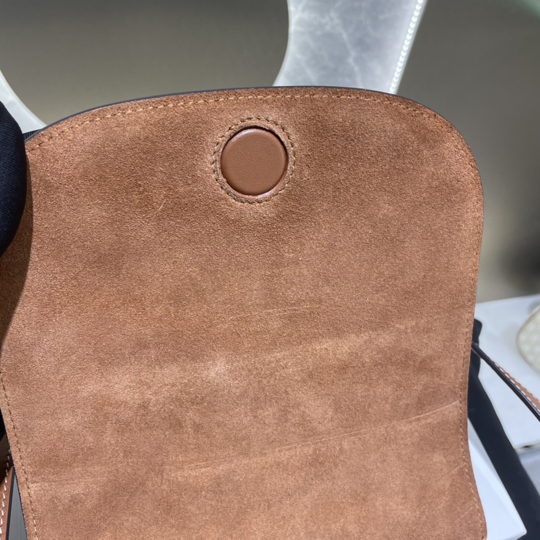 T&uacute;i X&aacute;ch Nữ Folco Cuir Triomphe 198263 M&agrave;u N&acirc;u 