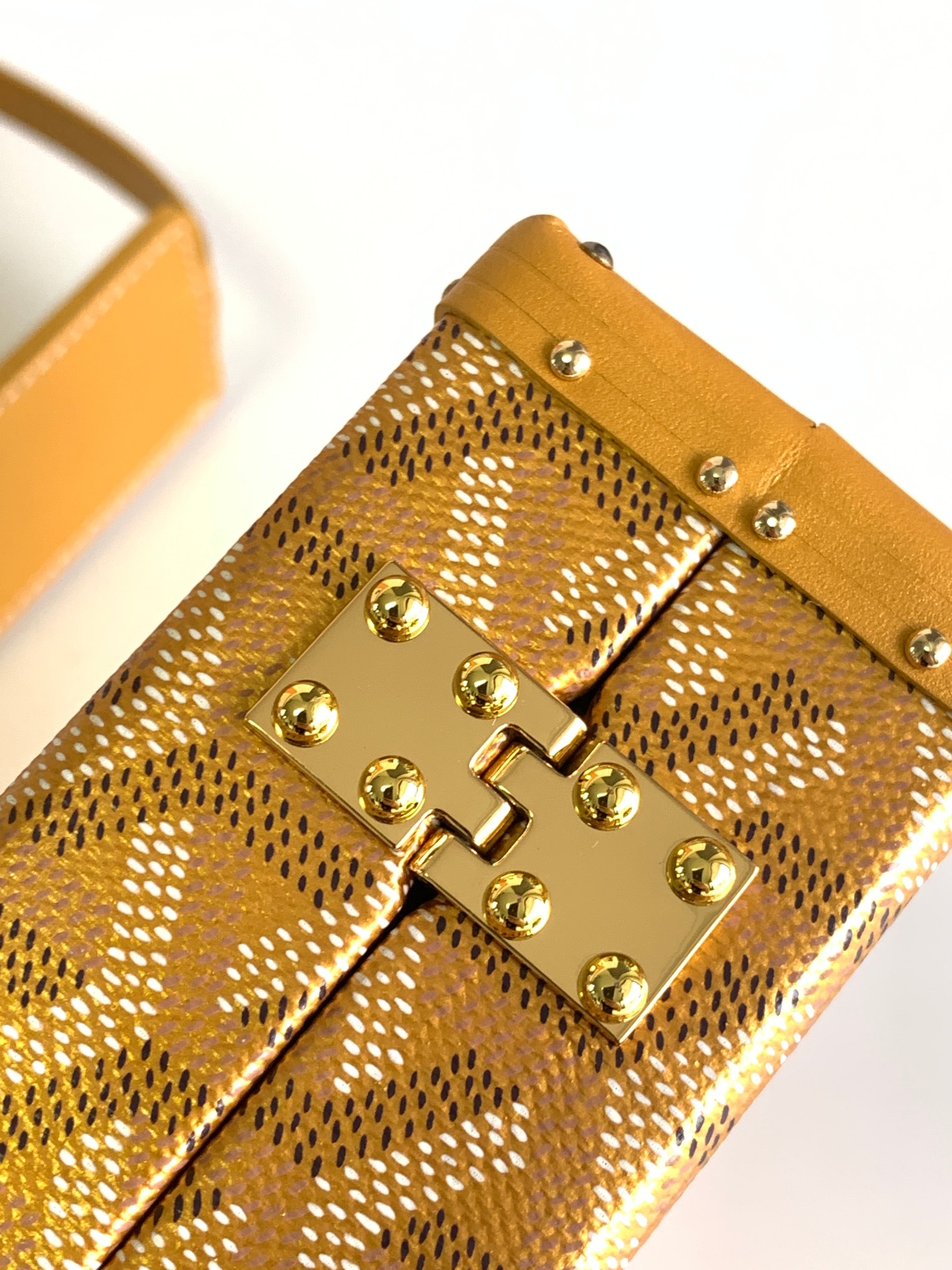  Goyard Minaudi&egrave;re 8210 (yellow)