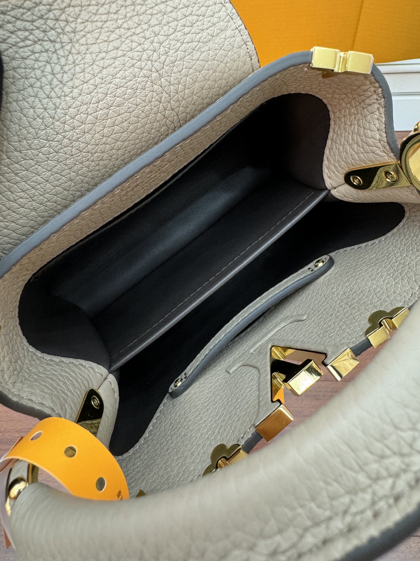 Sac Capucines Mini M24567
