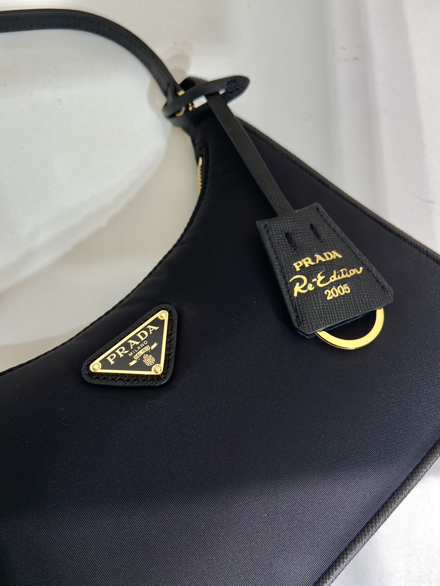 T&uacute;i x&aacute;ch PRADA nữ 1NE 204