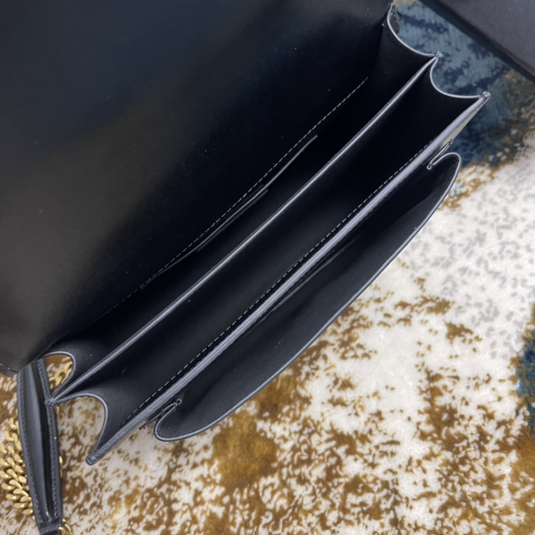 T&uacute;i X&aacute;ch YSL SUNSET 442906 M&agrave;u Đen Kh&oacute;a V&agrave;ng