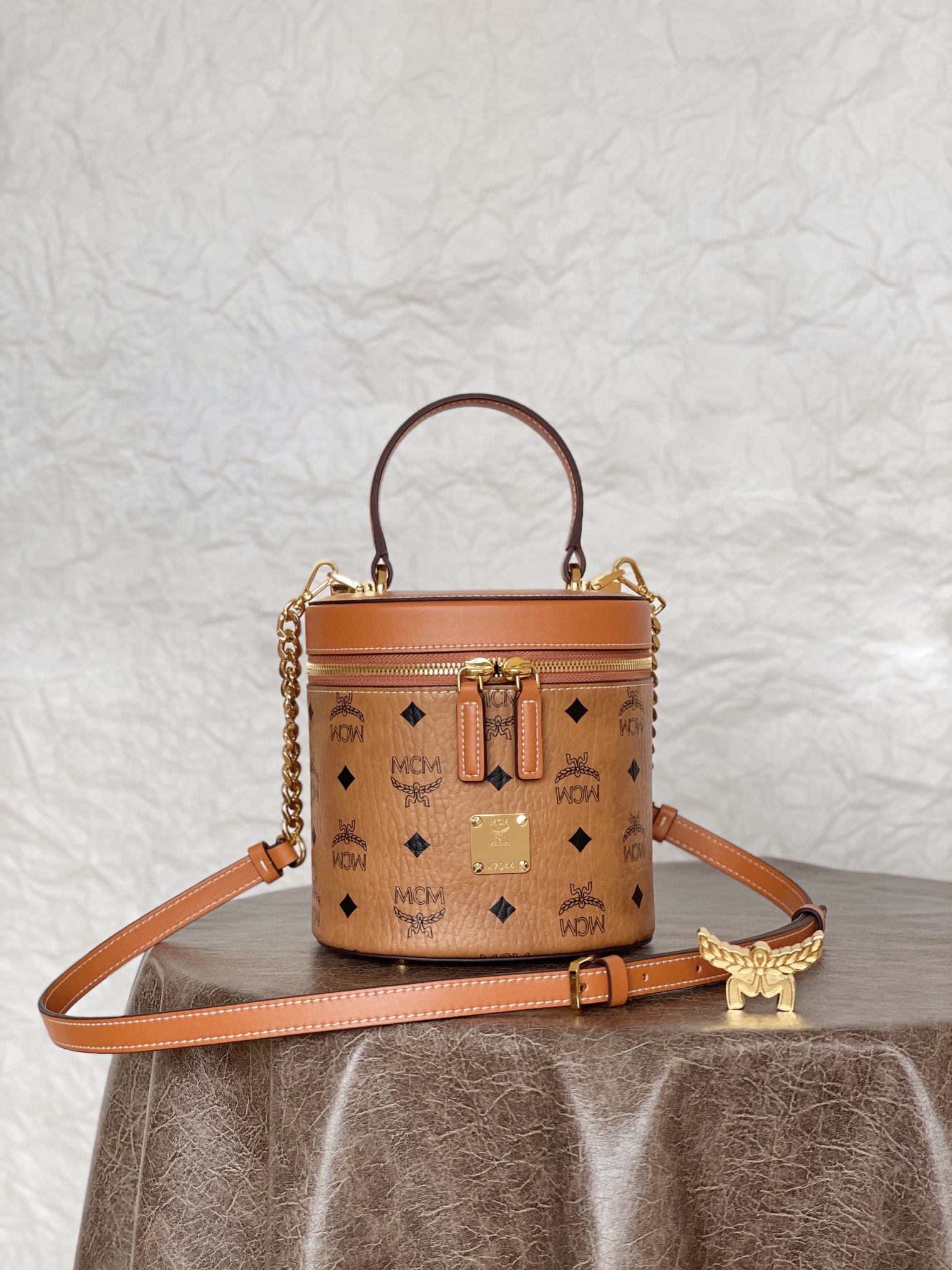 MCM LIZ VISETOS  1CO001 (BROWN)
