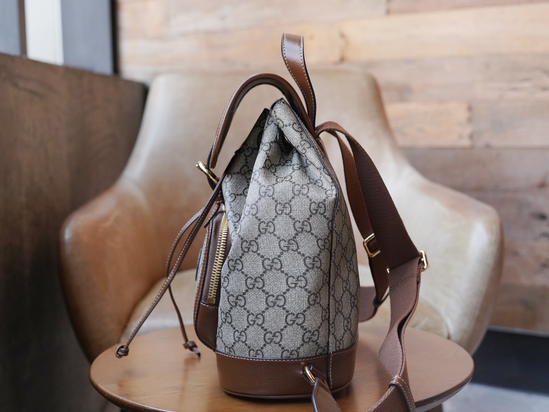 Sac &agrave; dos avec d&eacute;tail GG 674147 (Brow) 