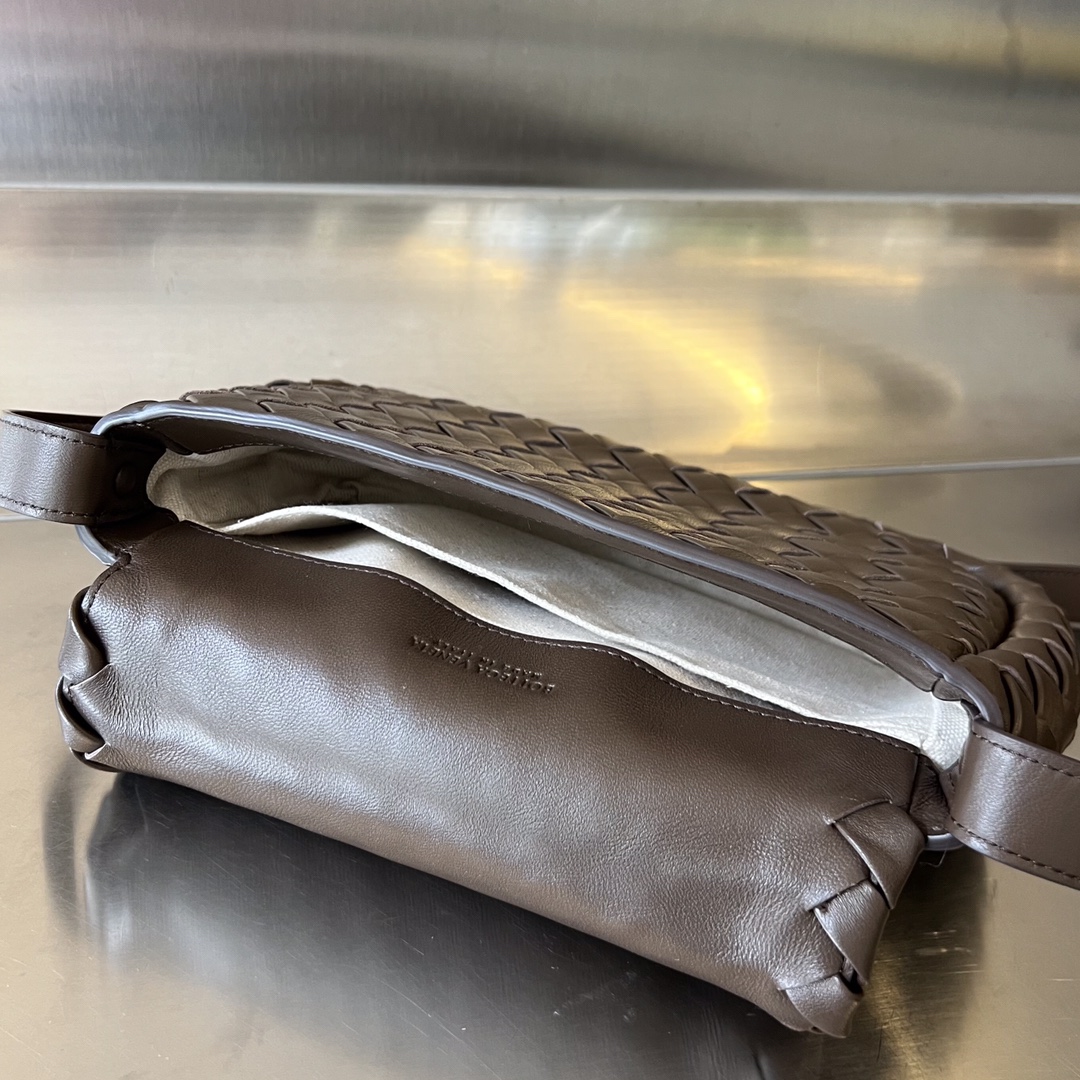 Túi xách nữ bottega veneta màu nâu 755659