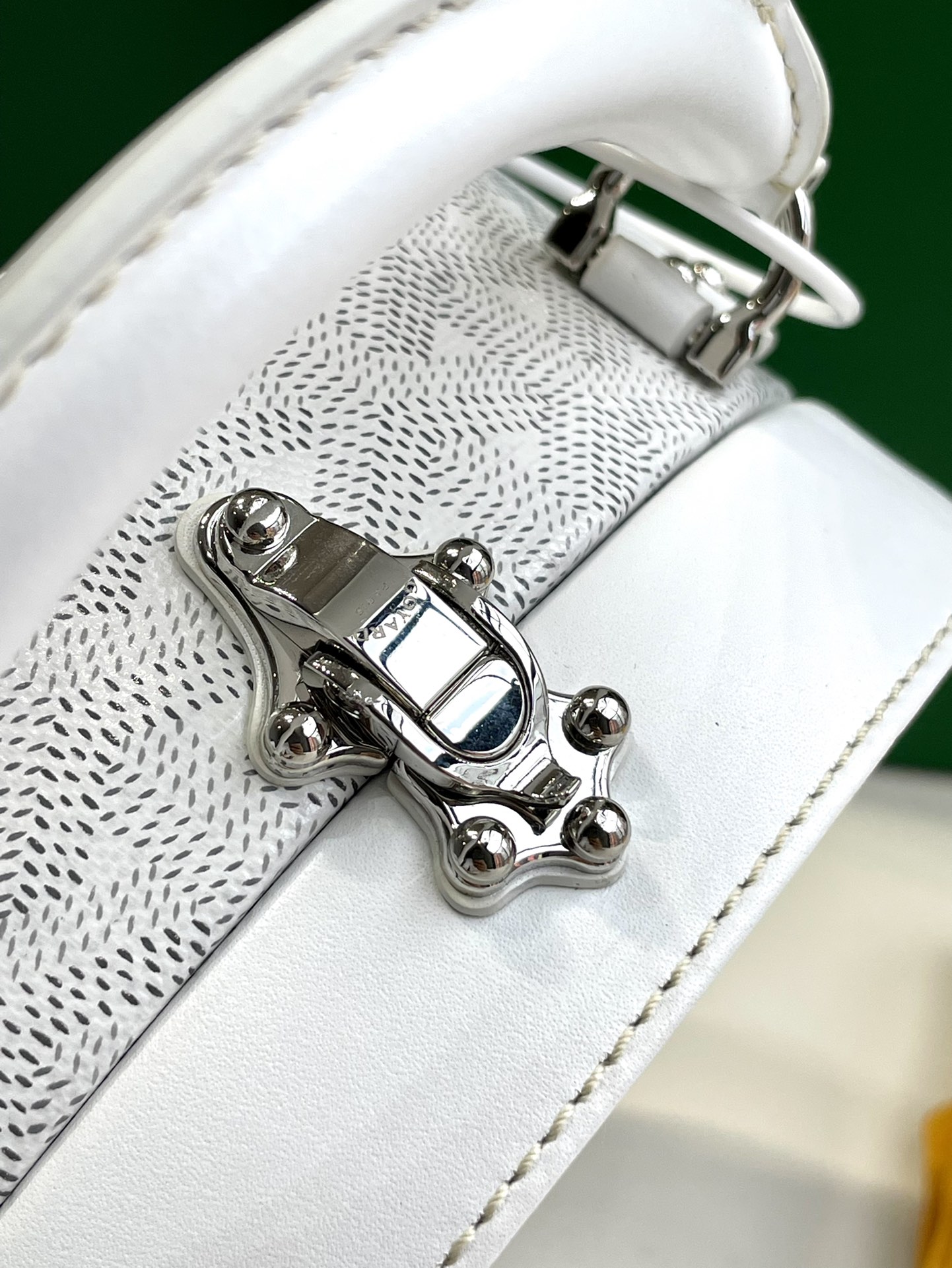 Goyard Alto 8115 (white)