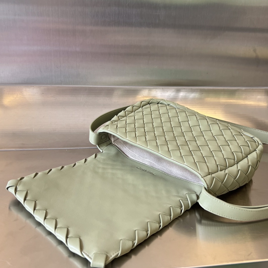 Túi xách nữ bottega veneta màu rêu 755659