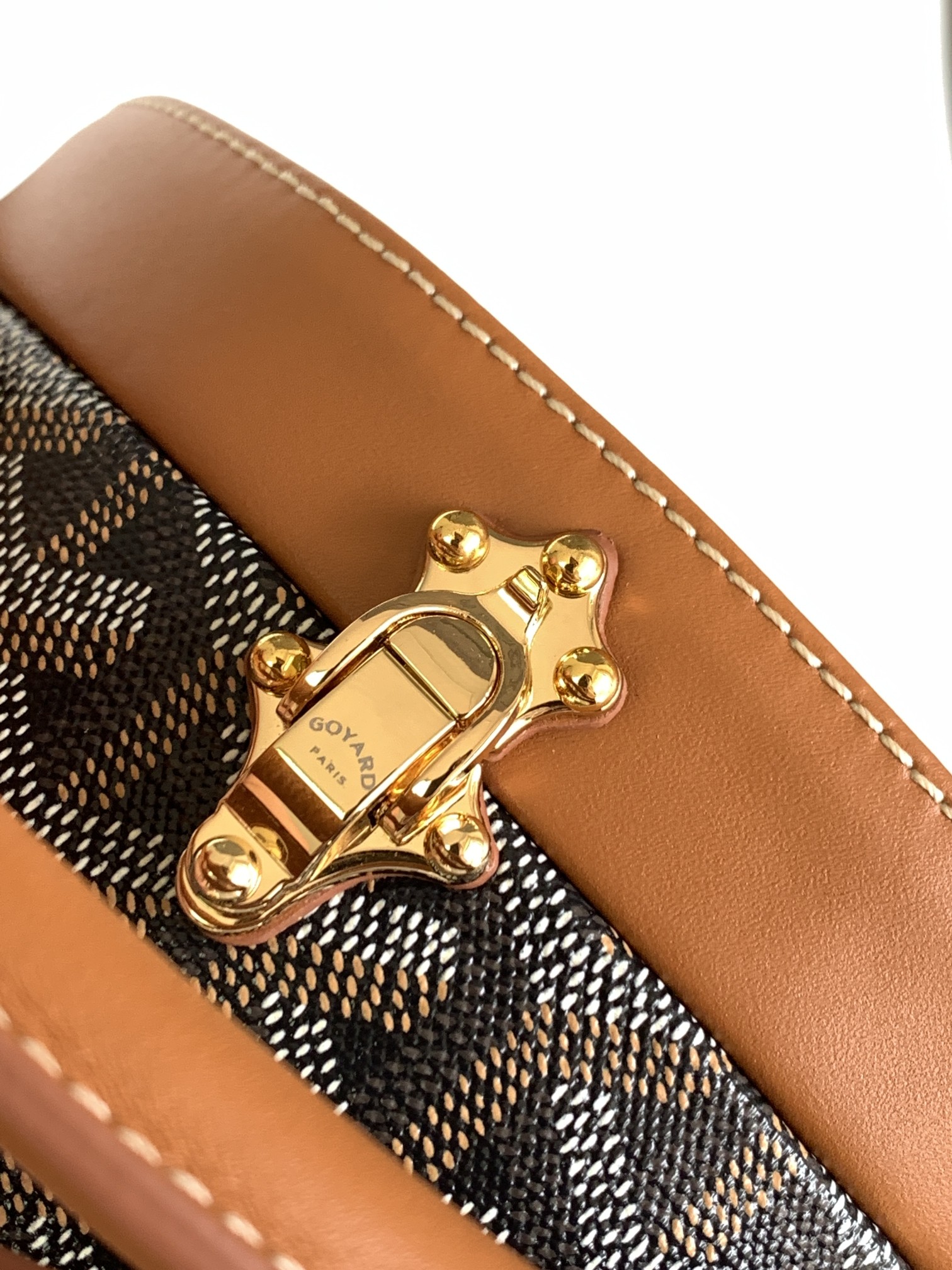 Goyard Alto 8115 (brown)