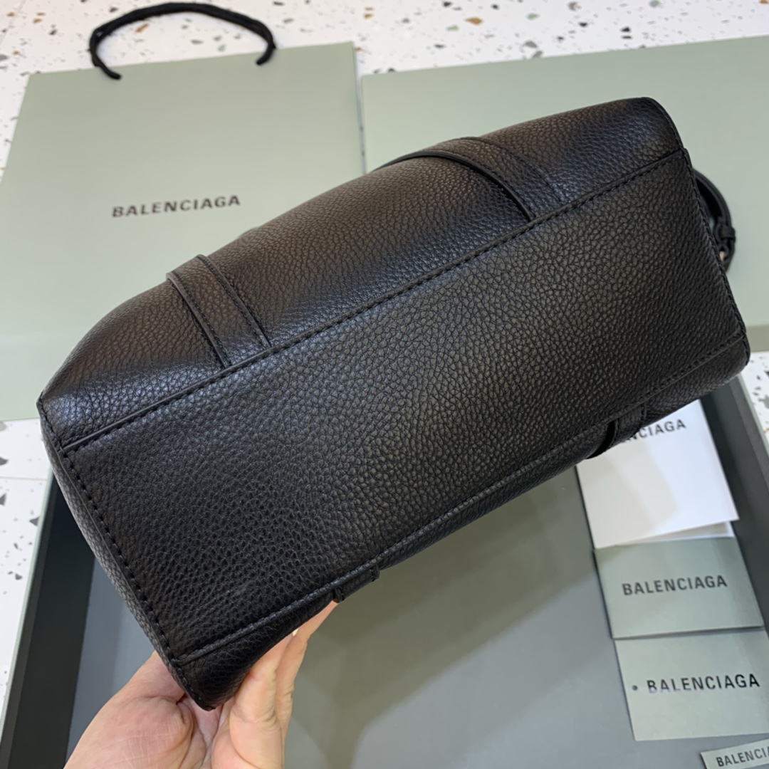 Túi xách nữ BALENCIAGA 204780 màu đen