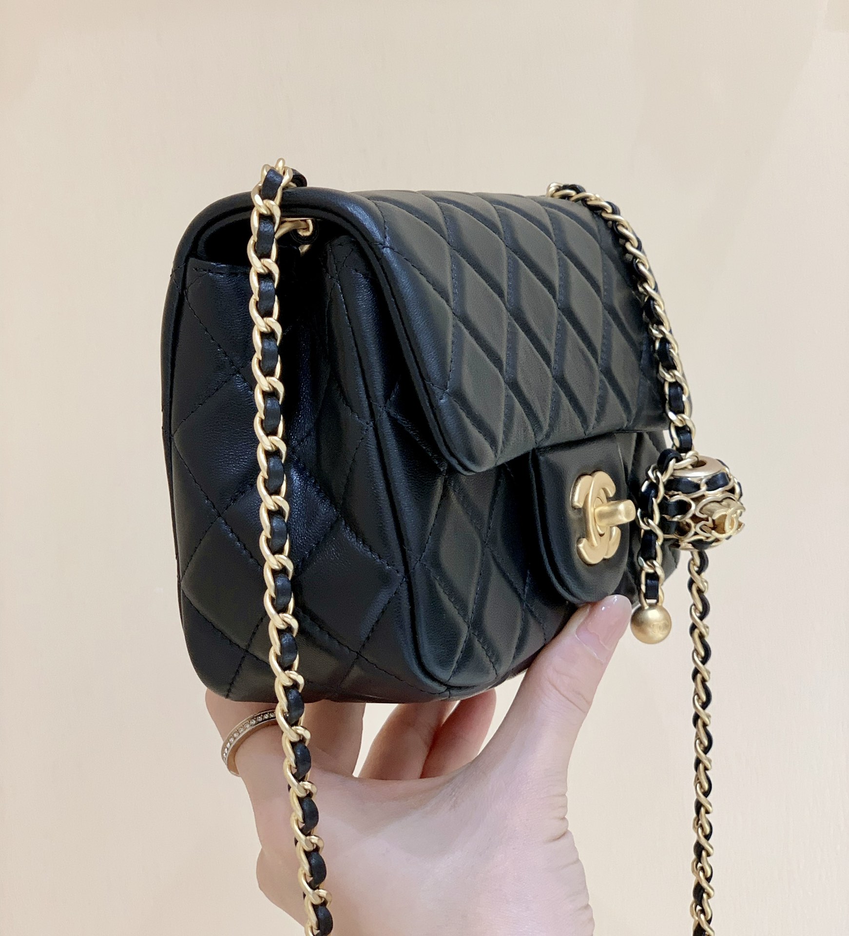 Túi Xách Chanel CF Mini Màu Đen AS1786