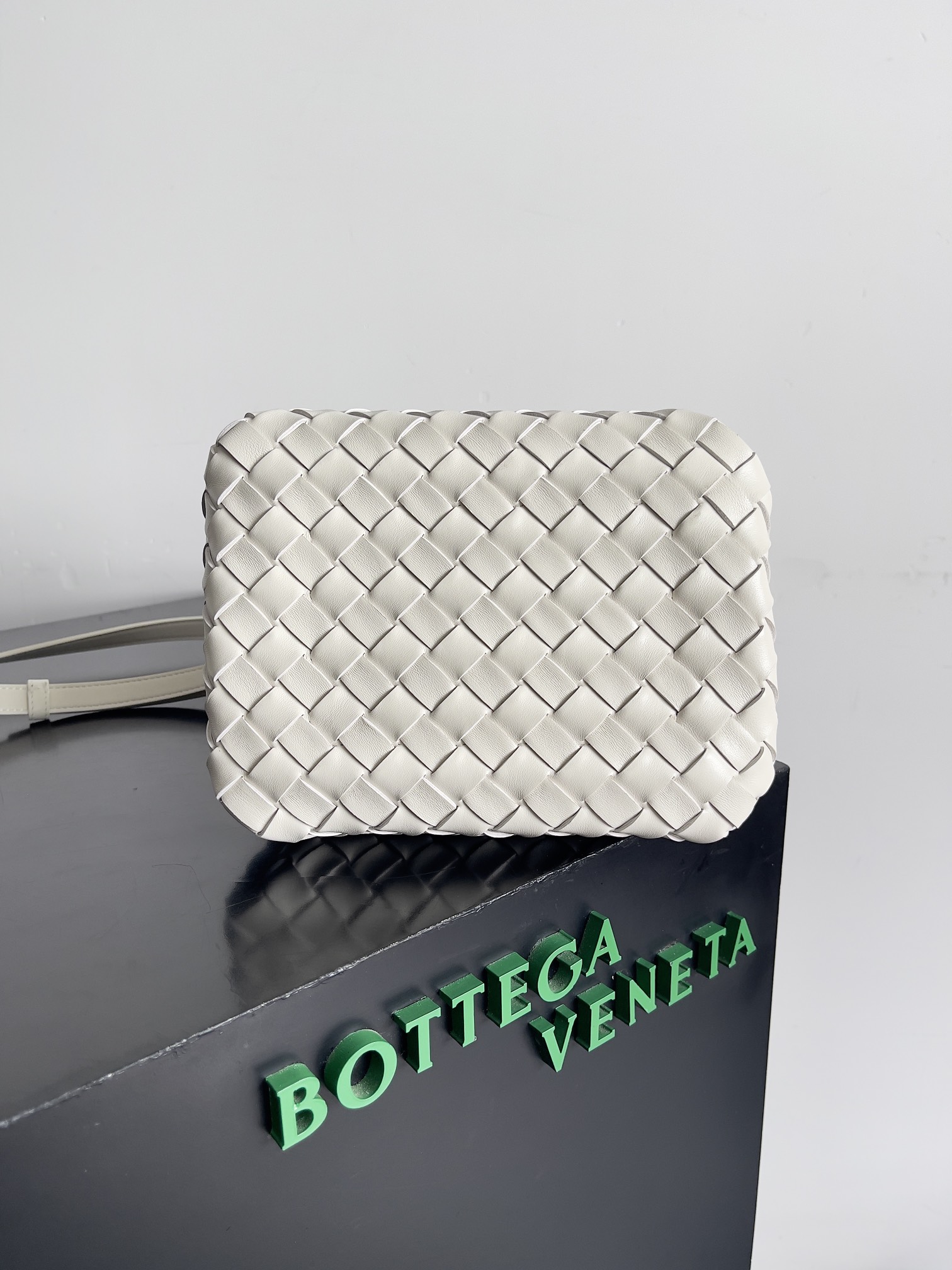 Túi xách nữ bottega veneta màu be 6569