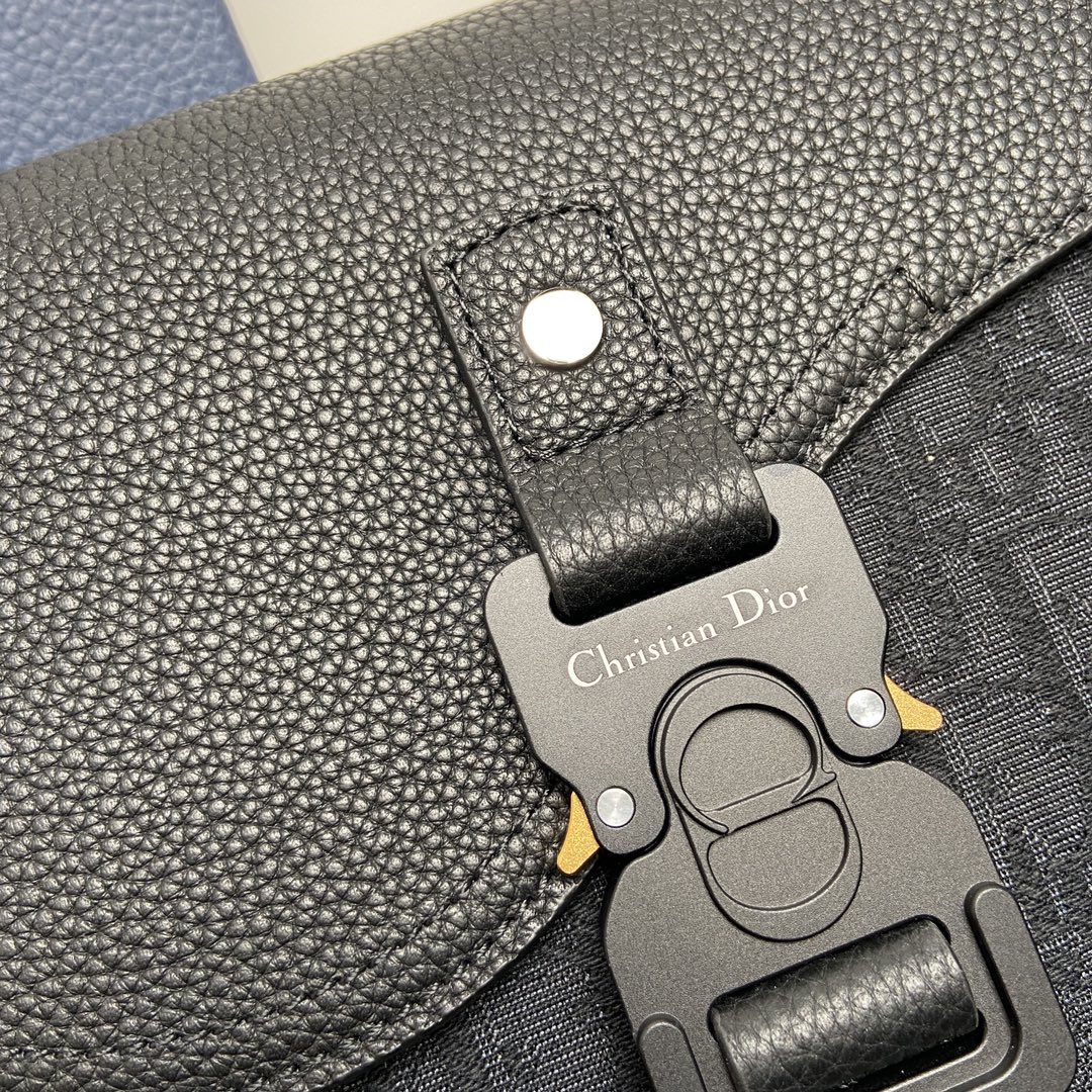 Túi Xách Dior Oblique Màu Đen 9957